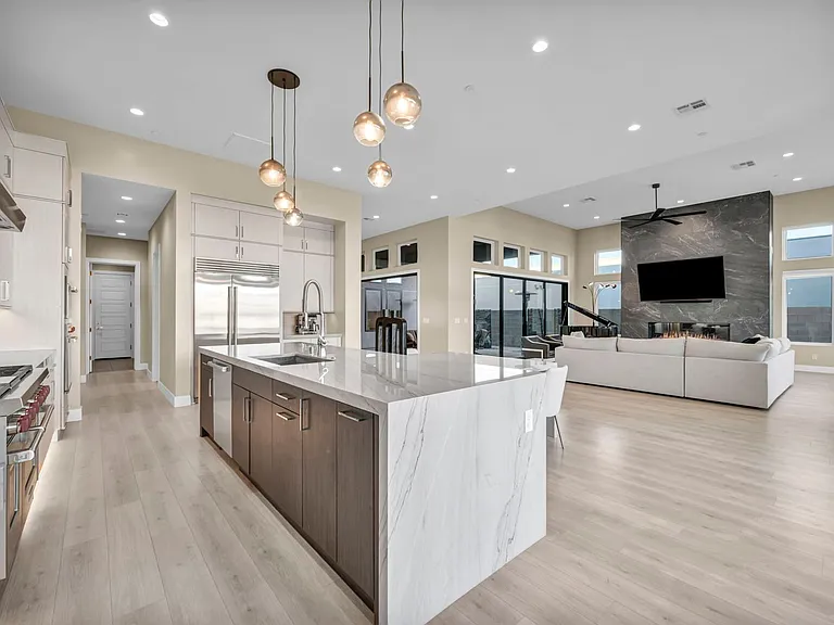 10935 Rossa Peak Ave — Photo 9