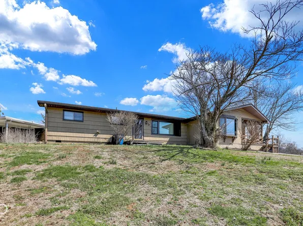122 Edgewood Dr, Bedford, IN 47421