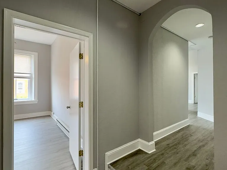 For Rent: Spacious Urban Living at 1322-1324 Eutaw Pl Your Ideal City Dwelling! — Photo 3