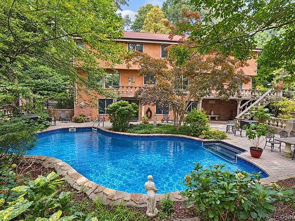 2nd image of 5 Constance Court