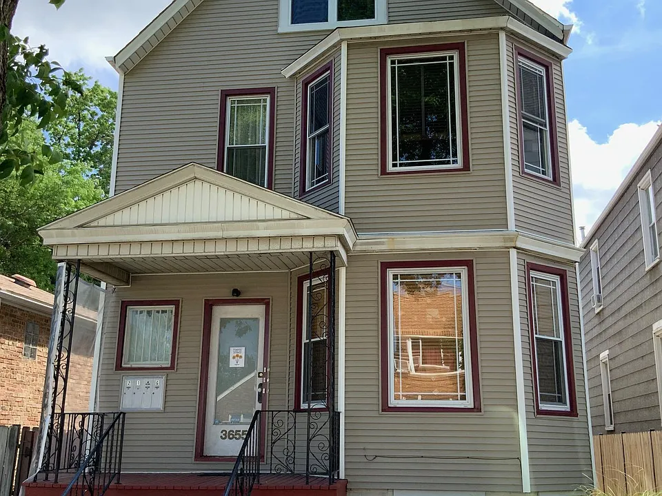 3655 N Kimball Ave
