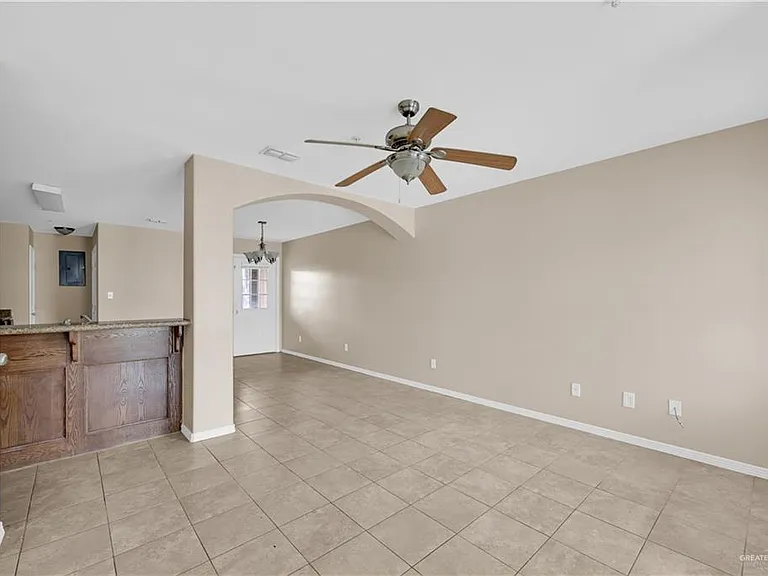 1607 W Omni Ave #4 — Photo 2