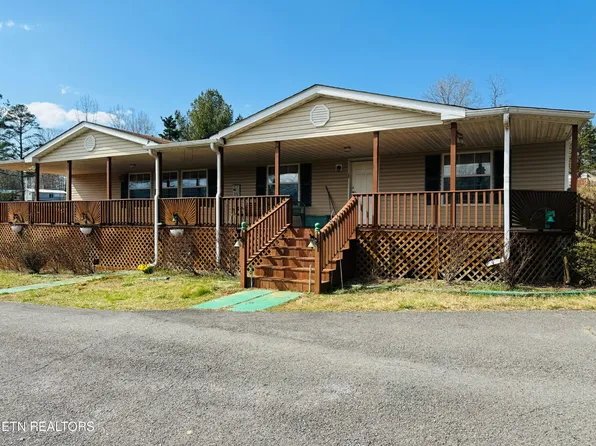 2430 Stonewall Jackson Dr, Newport, TN 37821