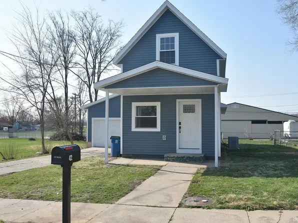 422 E Maple St, Bremen, IN 46506