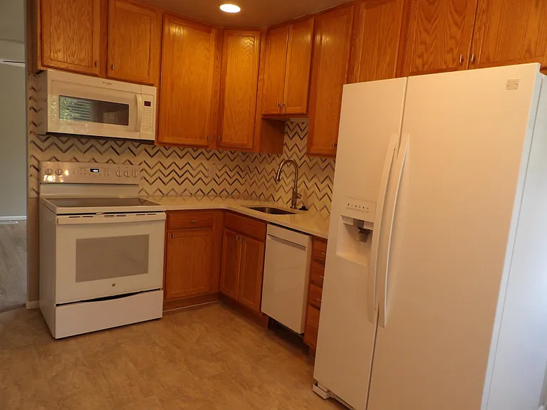 24 El Sereno Dr — Photo 7