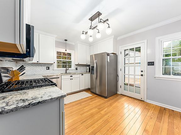 4th image of 1219 W Glenwood Ave