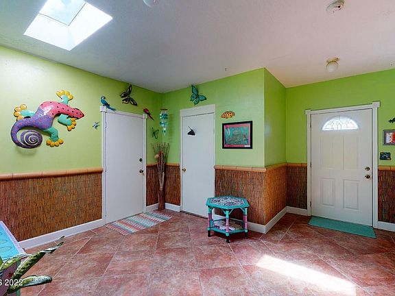 5th image of 1219 Seminole Dr