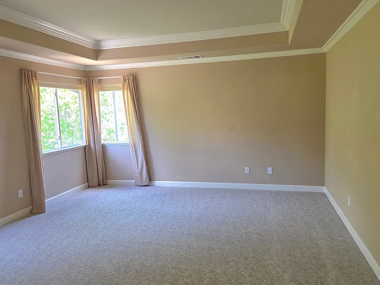 206 Murcia Ct — Photo 13