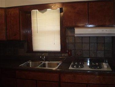 5th image of 4612 Ardmore Ave