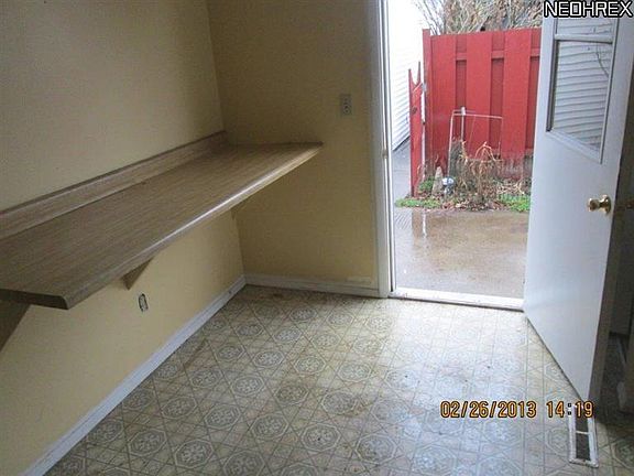 2nd image of 7403 Wooster Ct #L