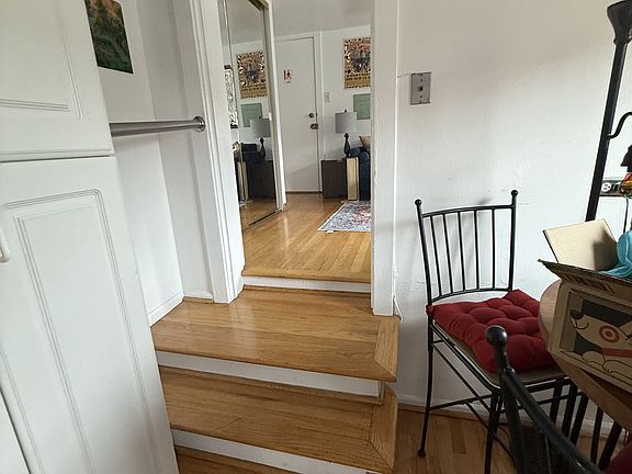 3rd image of 1026 Garnett Pl APT 3R