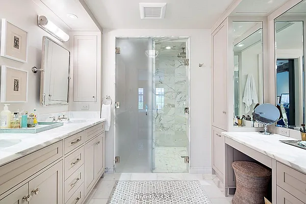 Sold by Town Residential | media 23