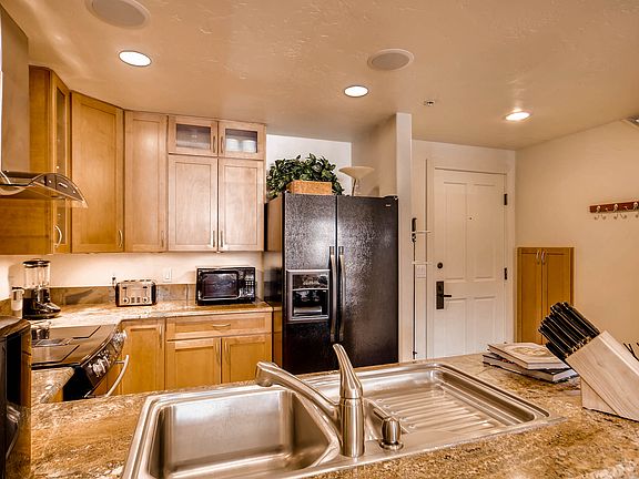 5th image of 500 S Park Ave #303