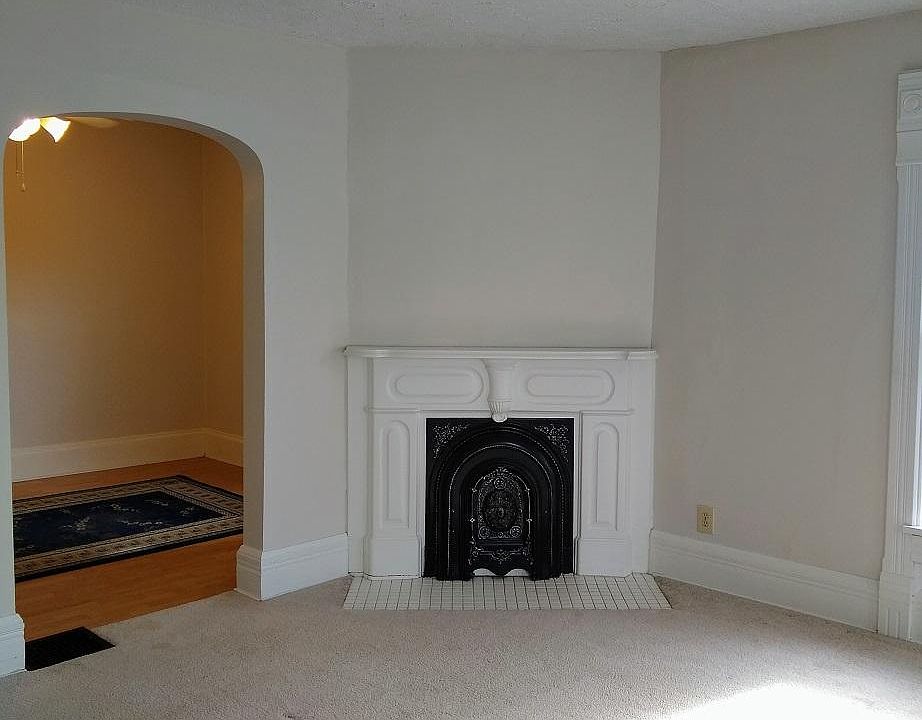 1st image of 525 1/2 Center St
