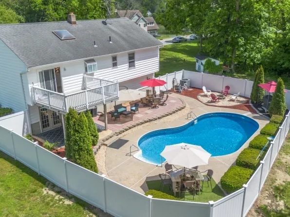 6 Southfield Dr, Wantage Twp., NJ 07461
