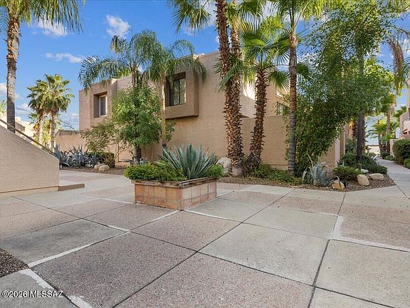 2nd image of 5675 N Camino Esplendora APT 3215