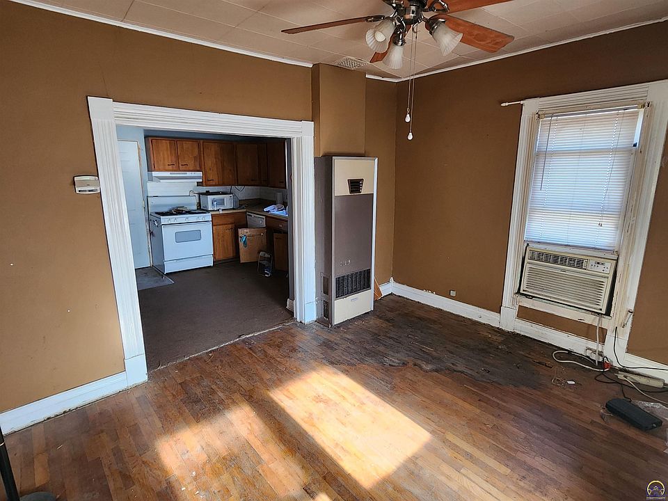 418 Main St, Nortonville, KS 66060 Zillow