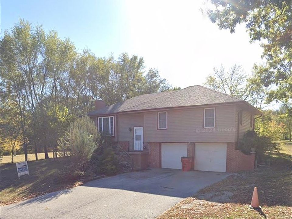 1st image of 114 S Paul Dr