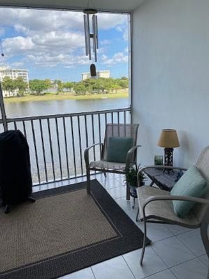4th image of 2801 N Palm Aire Dr APT 406