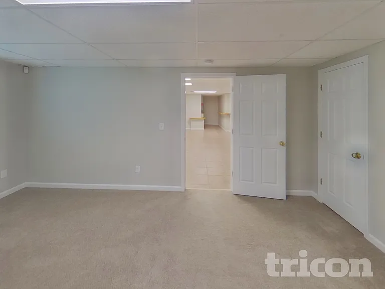 2205 Washington Dr — Photo 13