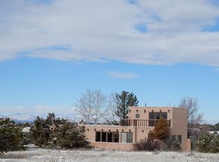 4 Balsa Rd, Santa Fe, NM 87508