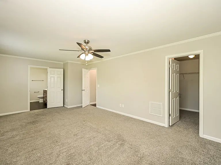 1016 Solomon Ln — Photo 11