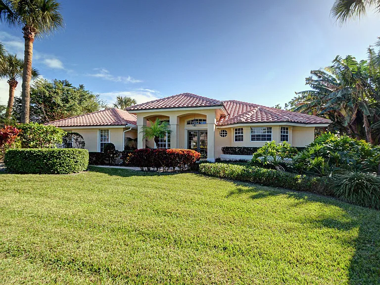 1839 E Sandpointe Ln — Photo 36