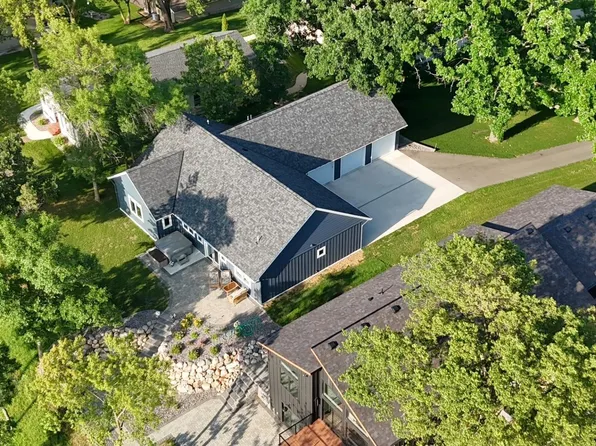 13540 Indian Beach Rd, Spicer, MN 56288