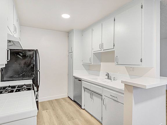 5th image of 3666 Cardiff Ave APT 6