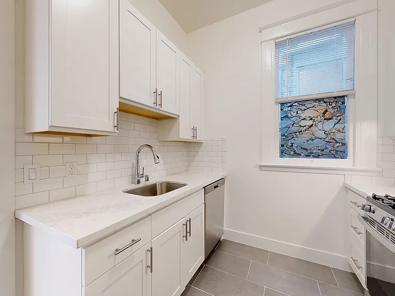1560 Sacramento St #211 — Photo 8