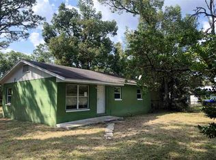 1924 Locust Ave, Palatka, FL 32177