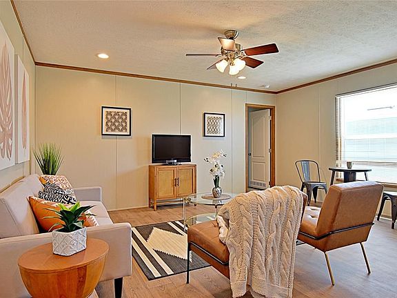 5th image of 702 E Navigation Blvd #99