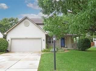 1002 Sunset Dr, Englewood, OH 45322