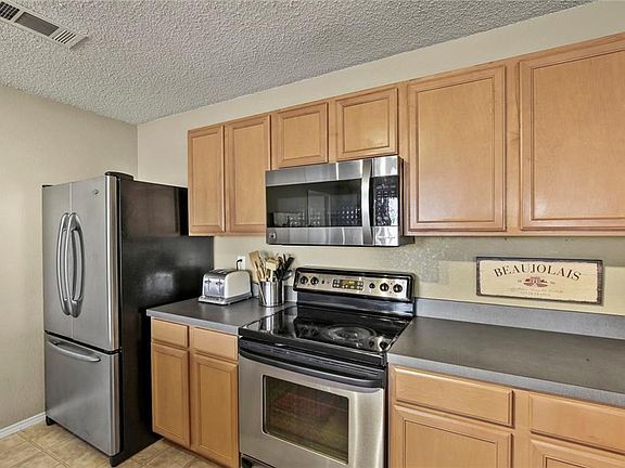 5th image of 4413 Fox Meadows Ln