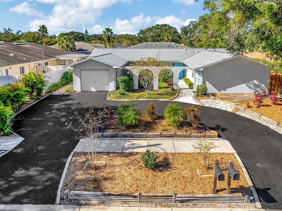 1st image of 1416 Leo Ln E