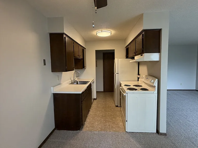 707 11th Ave S #7 — Photo 3