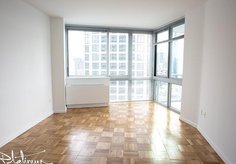 1st image of 455 W 37th St APT 712