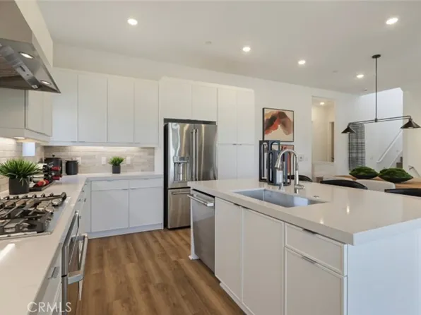 58 Dudley, Irvine, CA 92618