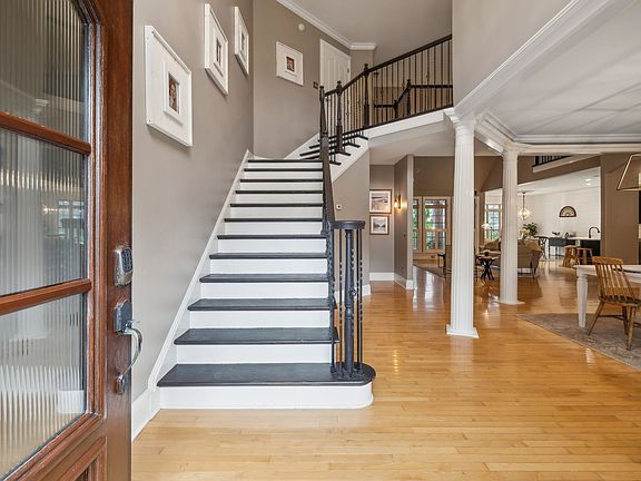 4th image of 525 Five Oaks Blvd