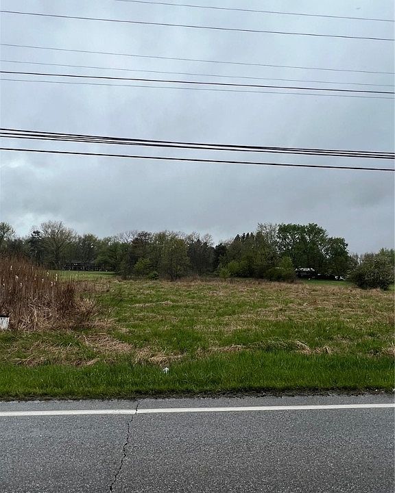 2nd image of 1524 Collier Rd