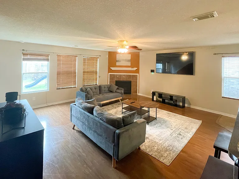 20918 Foxwood Glen Ln #1 — Photo 1