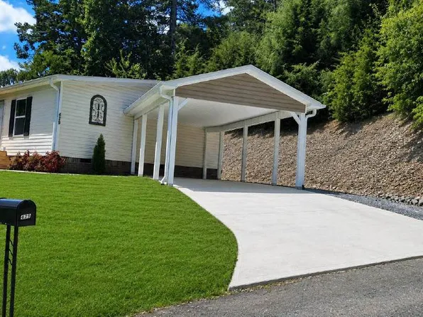 429 W Sunshine Ln, Hendersonville, NC 28792