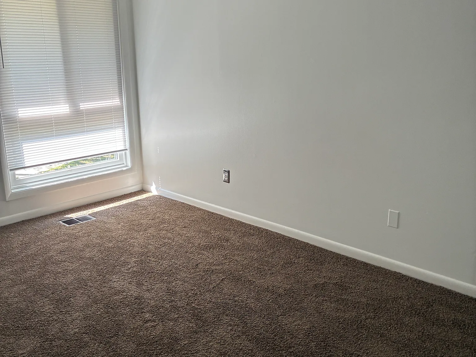 1 bed, $1,400 — Photo 4