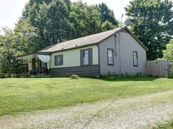 856 874 E Farm Road 80, Springfield, MO 65803