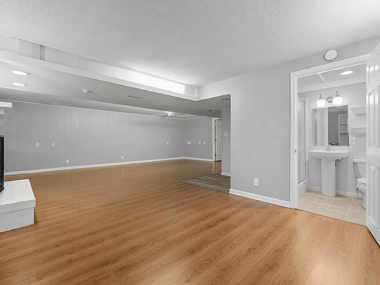 3443 Shadowlawn Dr — Photo 26