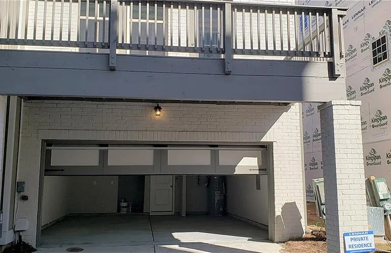 2695 Queenstown St — Photo 14