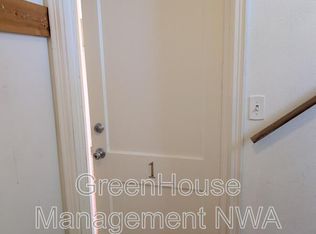33 W Prospect St APT C2, Fayetteville, AR 72701