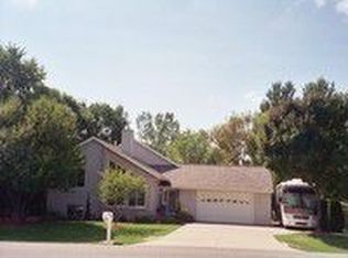 545 Grand Ct, Robins, IA 52328