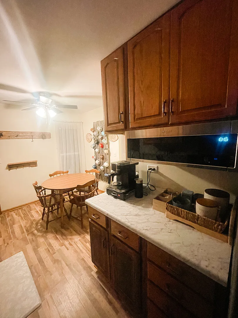 2 bed, 1.5 bath, 1008 sqft, $1,975 — Photo 4