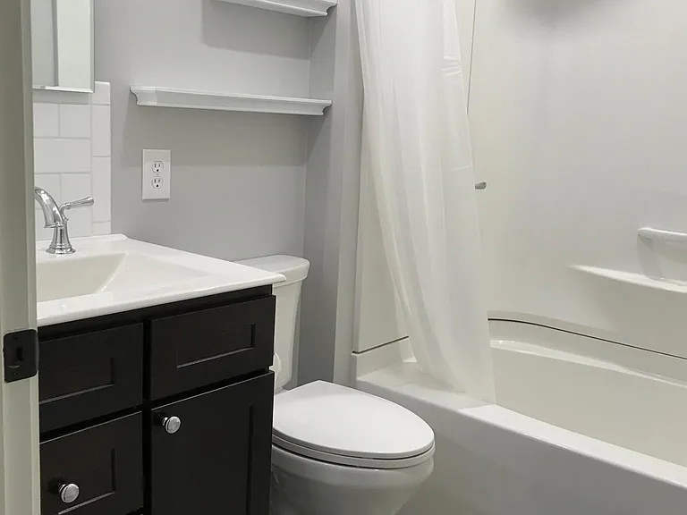 870 Johnsdale Dr — Photo 14